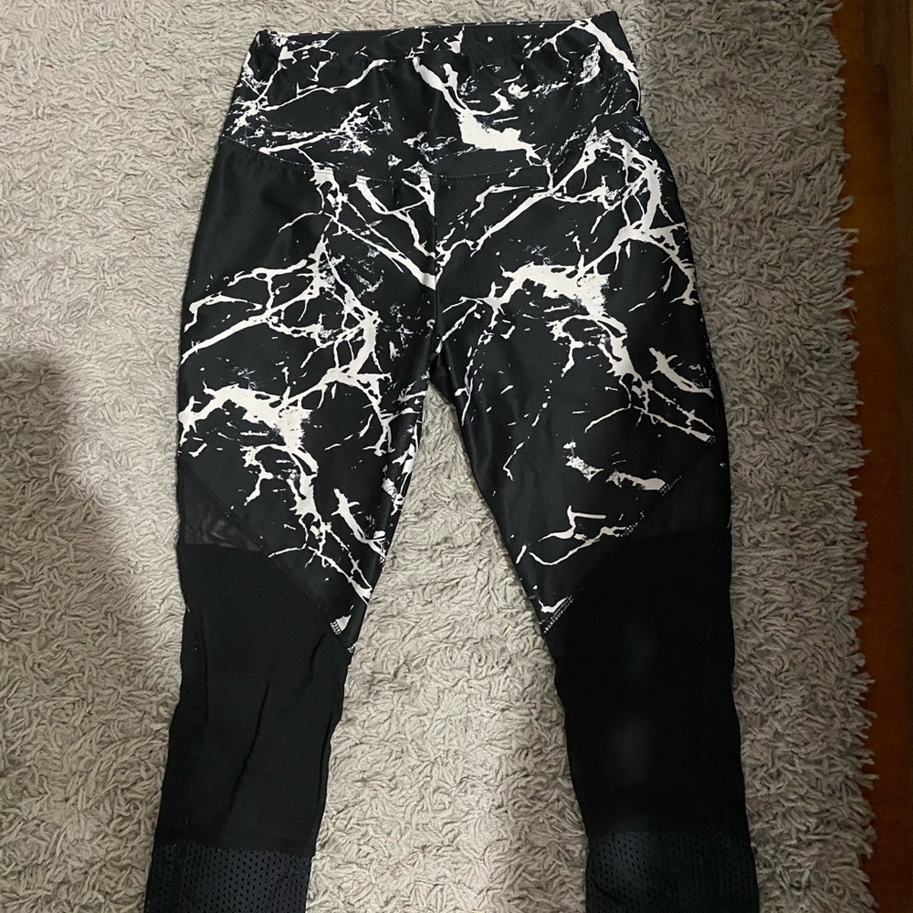 mesh capri leggings